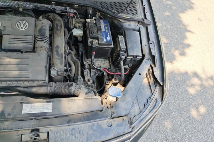 Used Volkswagen Magotan 2017 280TSI DSG Comfort Model Engine Bay Left