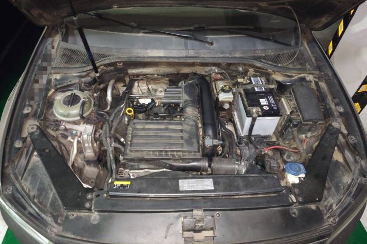 Used Volkswagen Magotan 2017 280TSI DSG Comfort Model Engine Bay