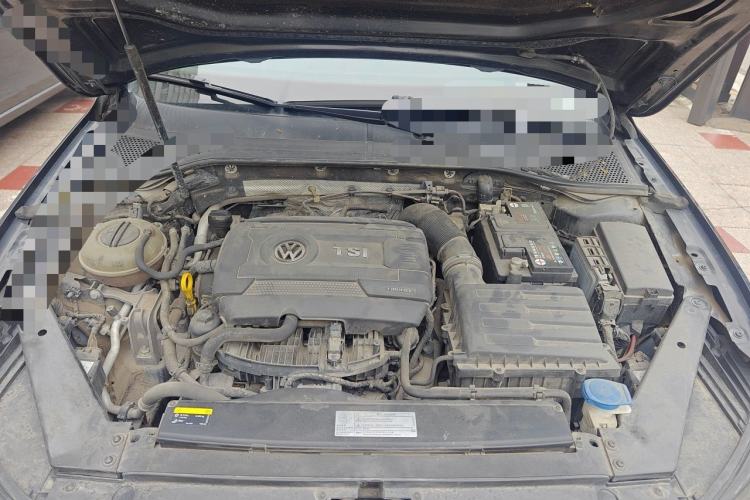 Used Volkswagen Magotan 2017 330TSI DSG Luxury Model Engine Bay