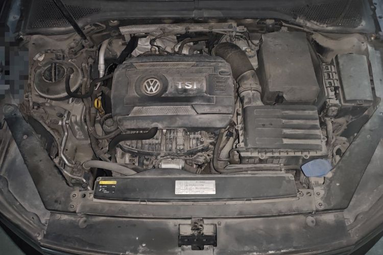 Used Volkswagen Magotan 2017 330TSI DSG Luxury Model Engine Bay