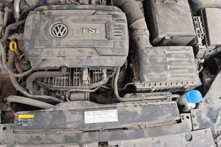 Used Volkswagen Magotan 2017 330TSI DSG Leading Model Engine Bay