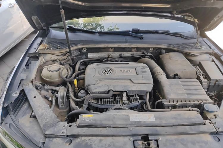 Used Volkswagen Magotan 2017 330TSI DSG Luxury Model Engine Bay