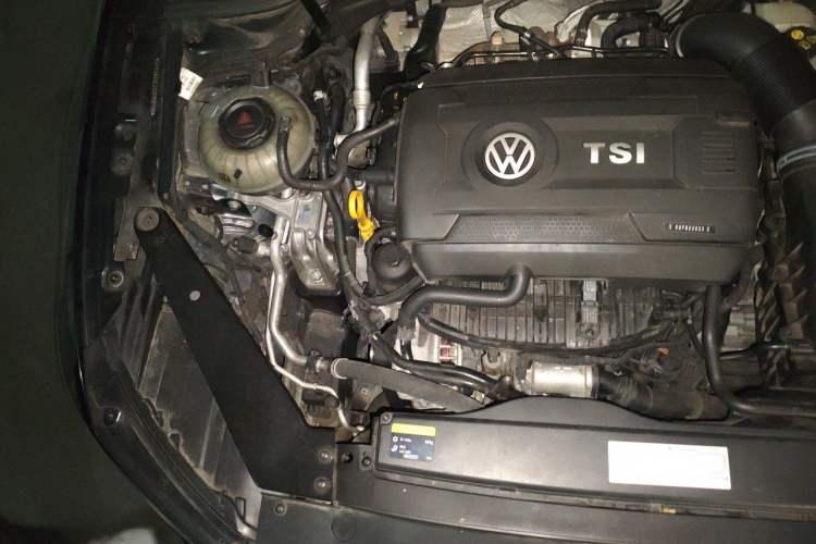 Used Volkswagen Magotan 2017 330TSI DSG Leading Model Engine Bay Right