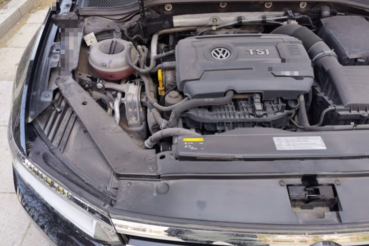 Used Volkswagen Magotan 2017 380TSI DSG Luxury Model Engine Bay Right