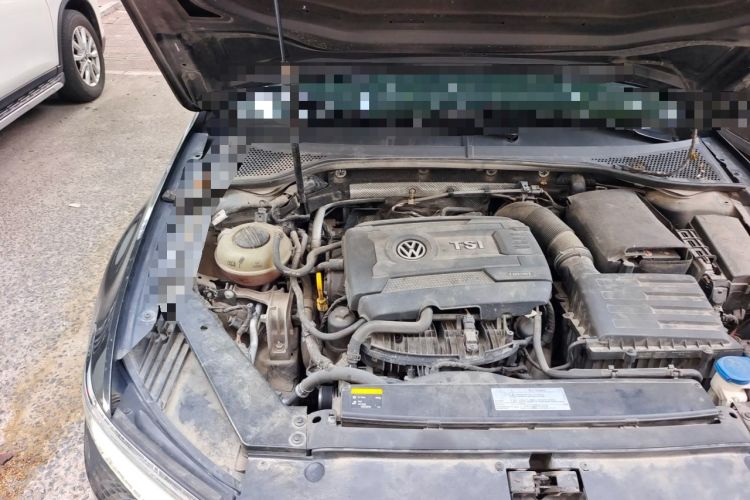 Used Volkswagen Magotan 2017 330TSI DSG Luxury Model Engine Bay Right