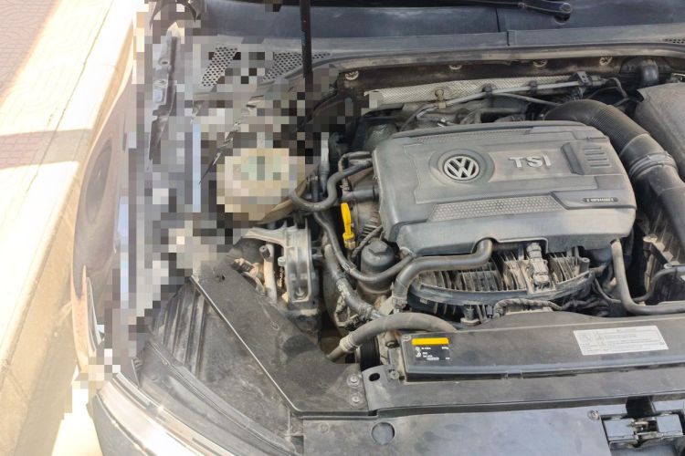 Used Volkswagen Magotan 2017 330TSI DSG Luxury Model Engine Bay Right
