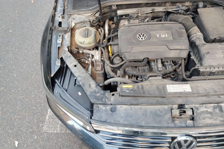 Used Volkswagen Magotan 2017 330TSI DSG Leading Model Engine Bay Right