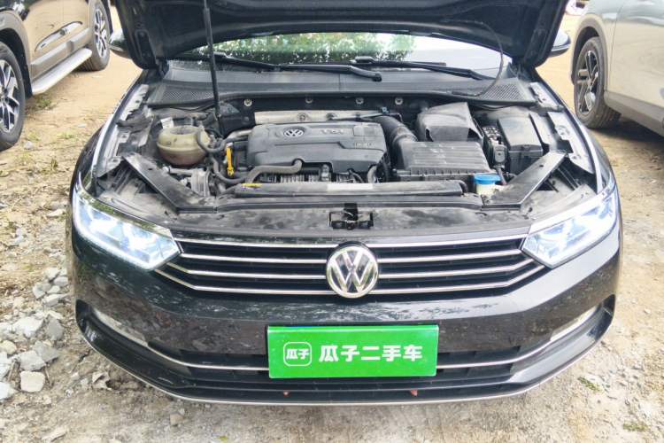 Used Volkswagen Magotan 2017 330TSI DSG Leading Model Engine Bay Right