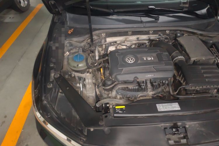 Used Volkswagen Magotan 2017 330TSI DSG Leading Model Engine Bay Right