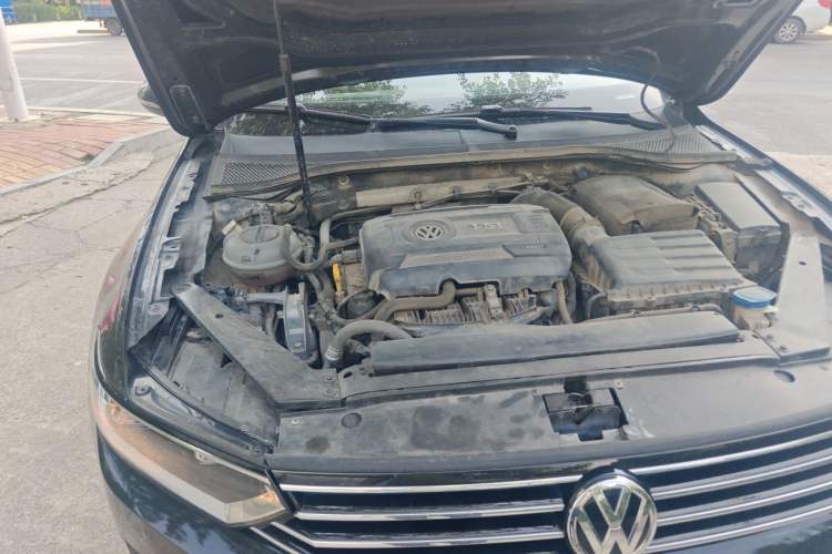 Used Volkswagen Magotan 2017 330TSI DSG Leading Model Engine Bay Right