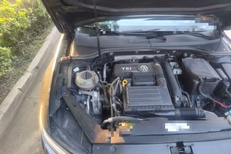Used Volkswagen Magotan 2017 280TSI DSG Comfort Model Engine Bay Right