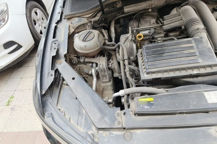 Used Volkswagen Magotan 2017 280TSI DSG Comfort Model Engine Bay Right