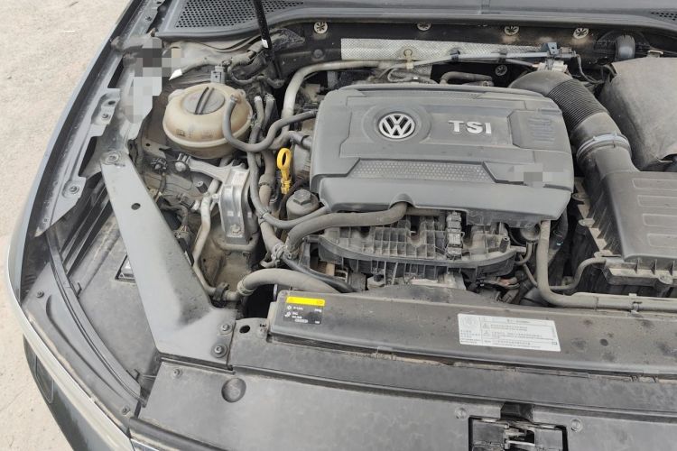 Used Volkswagen Magotan 2017 380TSI DSG Prestige Edition Engine Bay Right