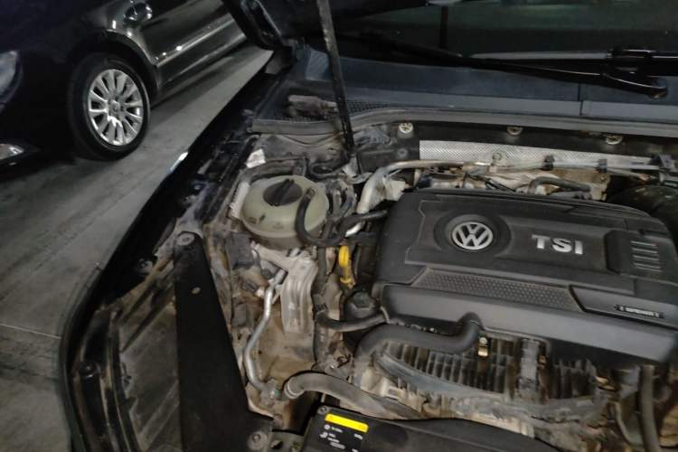 Used Volkswagen Magotan 2017 330TSI DSG Leading Model Engine Bay Right