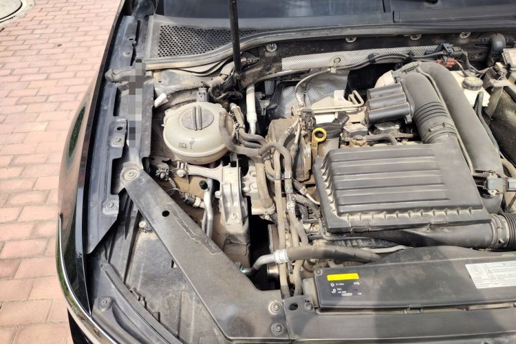 Used Volkswagen Magotan 2017 280TSI DSG Comfort Model Engine Bay Right