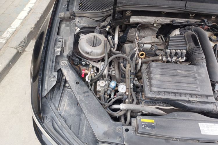 Used Volkswagen Magotan 2017 280TSI DSG Leading Edition Engine Bay Right