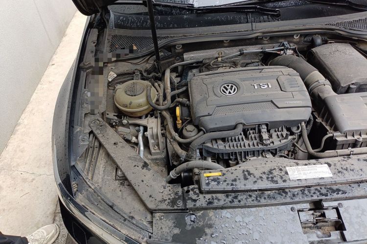 Used Volkswagen Magotan 2017 380TSI DSG Prestige Edition Engine Bay Right