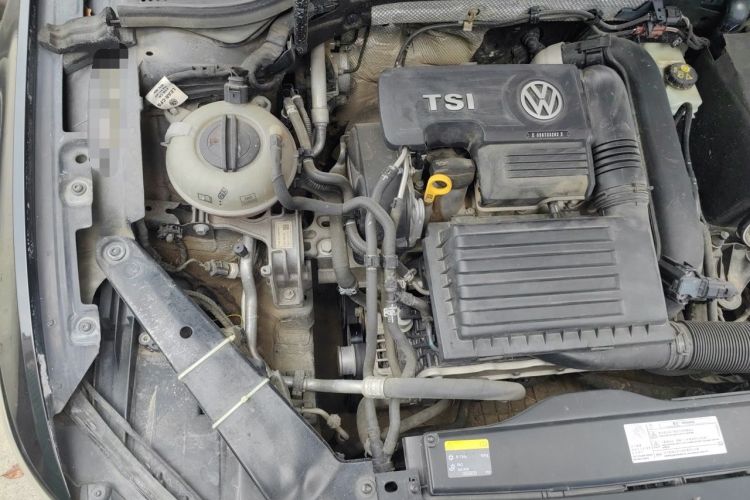 Used Volkswagen Magotan 2017 280TSI DSG Leading Edition Engine Bay Right