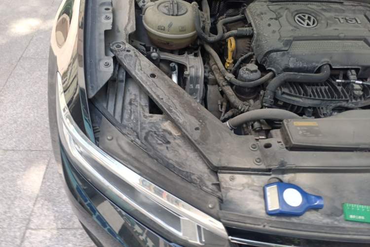 Used Volkswagen Magotan 2017 330TSI DSG Leading Model Engine Bay Right