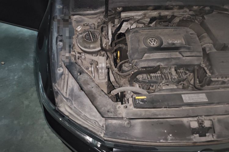 Used Volkswagen Magotan 2017 330TSI DSG Luxury Model Engine Bay Right