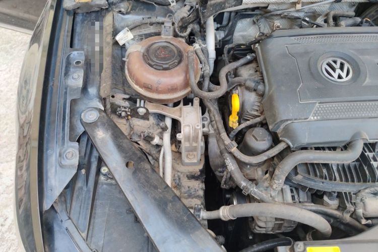 Used Volkswagen Magotan 2017 330TSI DSG Leading Model Engine Bay Right