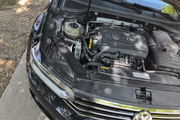 Used Volkswagen Magotan 2017 380TSI DSG Flagship Edition Engine Bay Right