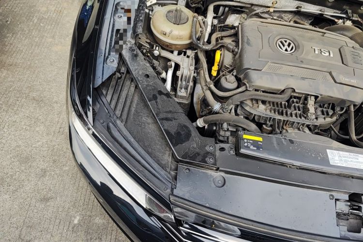 Used Volkswagen Magotan 2017 380TSI DSG Luxury Model Engine Bay Right