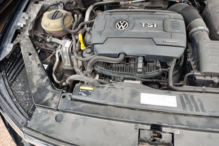 Used Volkswagen Magotan 2017 330TSI DSG Luxury Model Engine Bay Right
