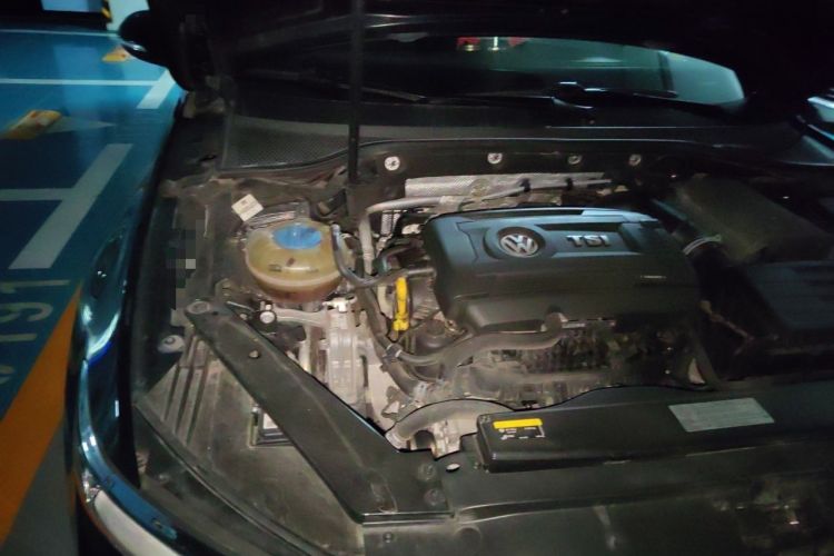 Used Volkswagen Magotan 2017 380TSI DSG Prestige Edition Engine Bay Right