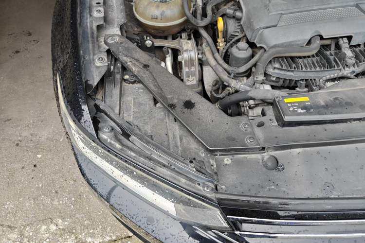 Used Volkswagen Magotan 2017 330TSI DSG Leading Model Engine Bay Right