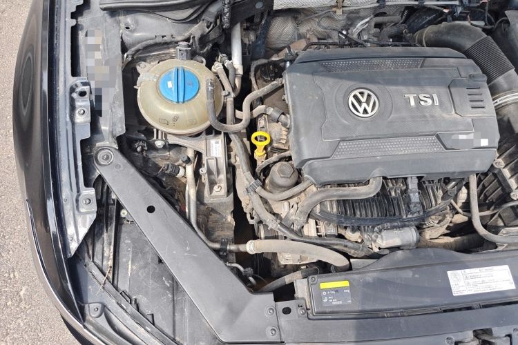 Used Volkswagen Magotan 2017 330TSI DSG Leading Model Engine Bay Right