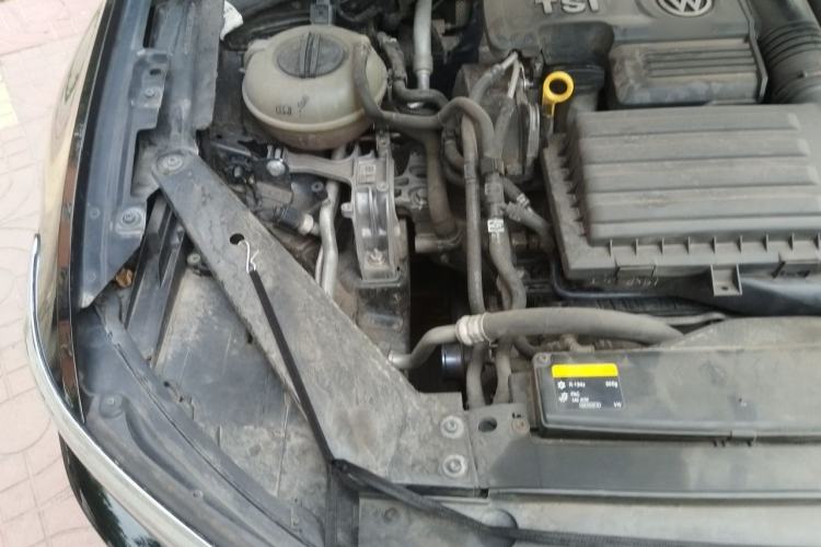 Used Volkswagen Magotan 2017 280TSI DSG Comfort Model Engine Bay Right
