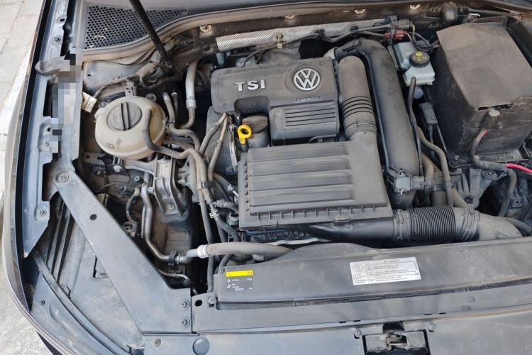 Used Volkswagen Magotan 2017 280TSI DSG Leading Edition Engine Bay Right