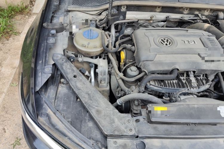 Used Volkswagen Magotan 2017 330TSI DSG Luxury Model Engine Bay Right