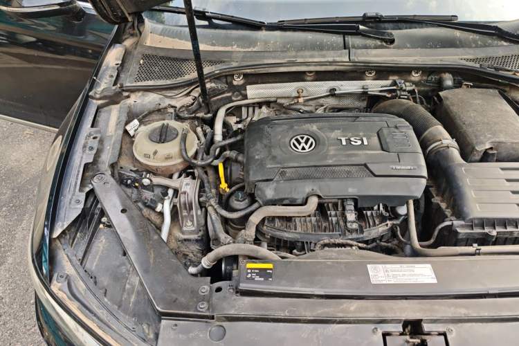 Used Volkswagen Magotan 2017 330TSI DSG Leading Model Engine Bay Right