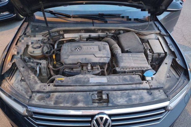 Used Volkswagen Magotan 2017 330TSI DSG Luxury Model Engine Bay