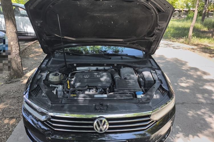 Used Volkswagen Magotan 2017 380TSI DSG Flagship Edition Engine Bay