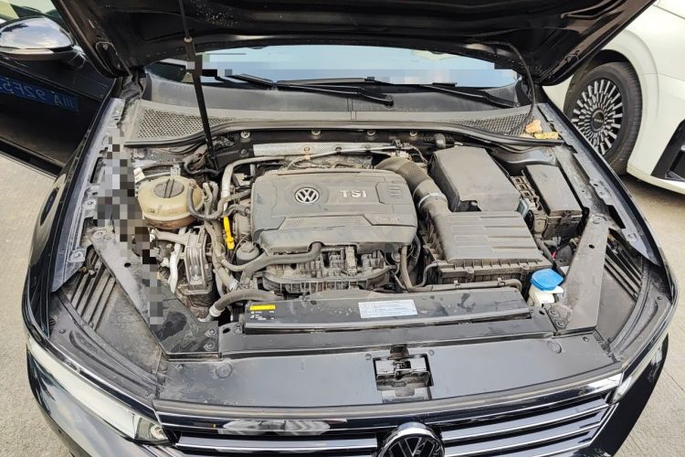 Used Volkswagen Magotan 2017 380TSI DSG Luxury Model Engine Bay
