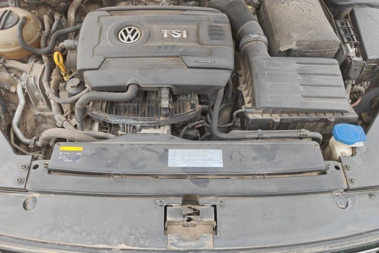 Used Volkswagen Magotan 2017 330TSI DSG Comfort Model Engine Bay