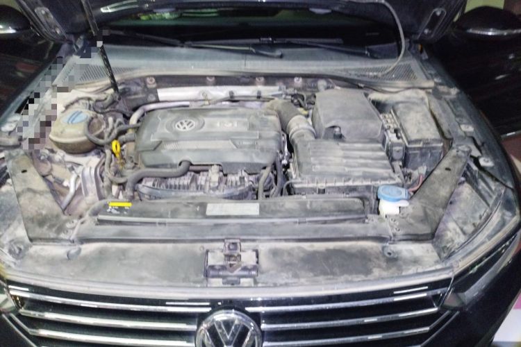Used Volkswagen Magotan 2017 330TSI DSG Leading Model Engine Bay