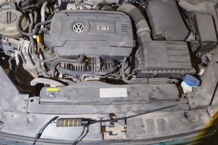 Used Volkswagen Magotan 2017 330TSI DSG Luxury Model Engine Bay