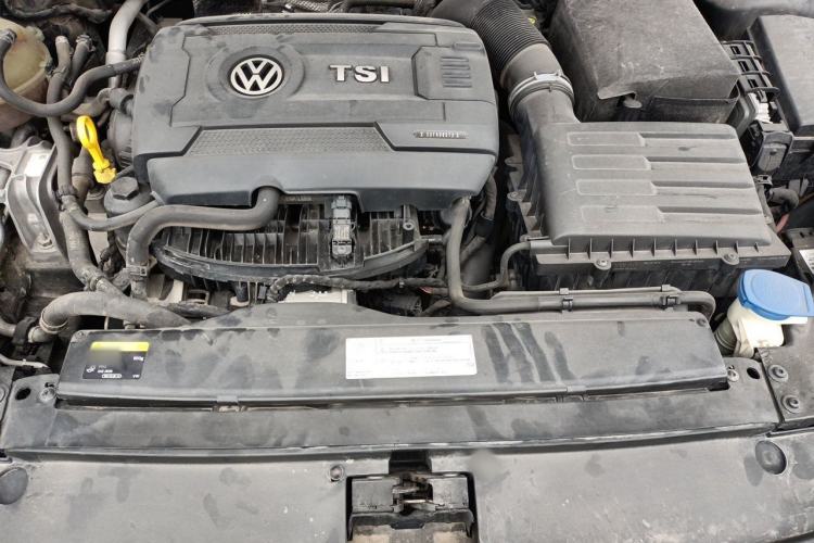 Used Volkswagen Magotan 2017 330TSI DSG Luxury Model Engine Bay