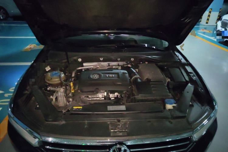 Used Volkswagen Magotan 2017 380TSI DSG Prestige Edition Engine Bay
