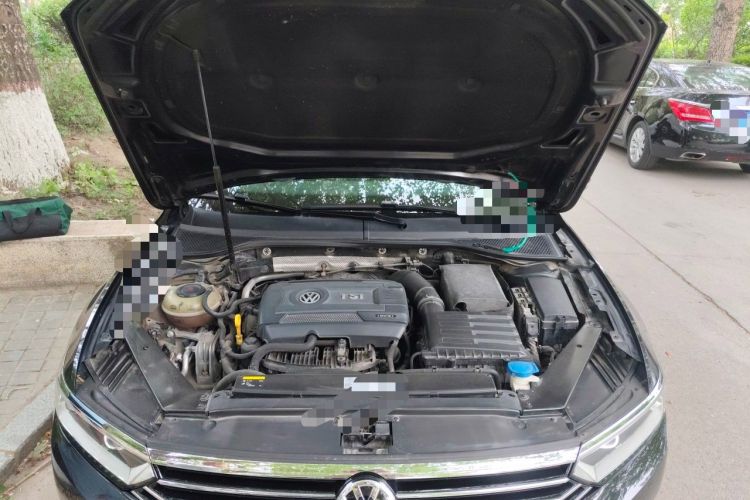 Used Volkswagen Magotan 2017 330TSI DSG Luxury Model Engine Bay