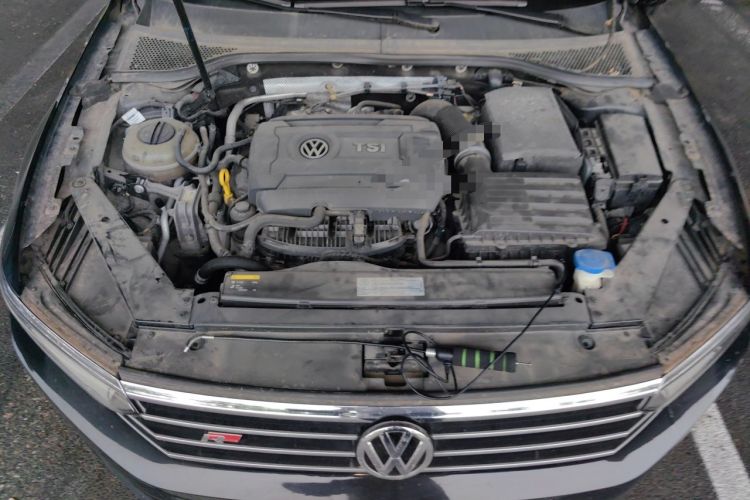 Used Volkswagen Magotan 2017 330TSI DSG Luxury Model Engine Bay