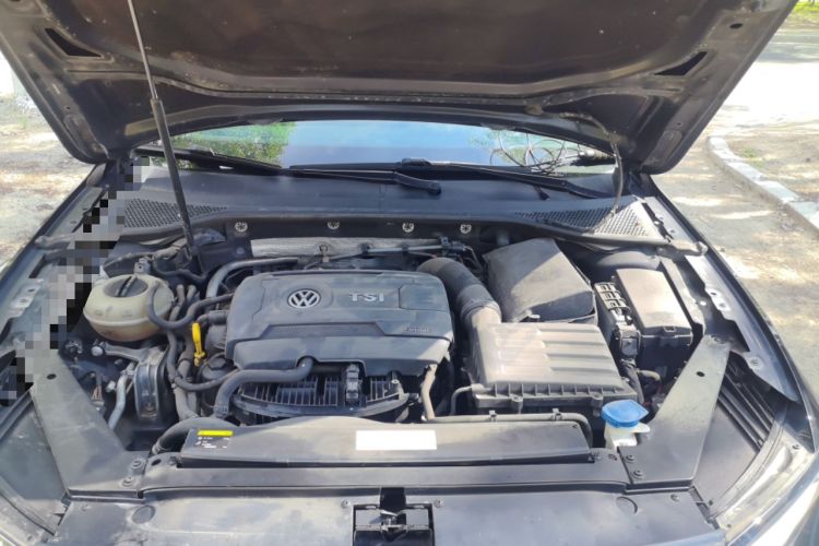 Used Volkswagen Magotan 2017 330TSI DSG Luxury Model Engine Bay