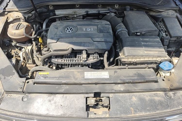 Used Volkswagen Magotan 2017 380TSI DSG Luxury Model Engine Bay