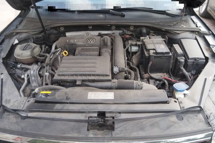Used Volkswagen Magotan 2017 280TSI DSG Comfort Model Engine Bay