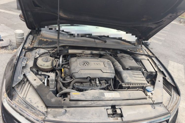 Used Volkswagen Magotan 2017 330TSI DSG Luxury Model Engine Bay
