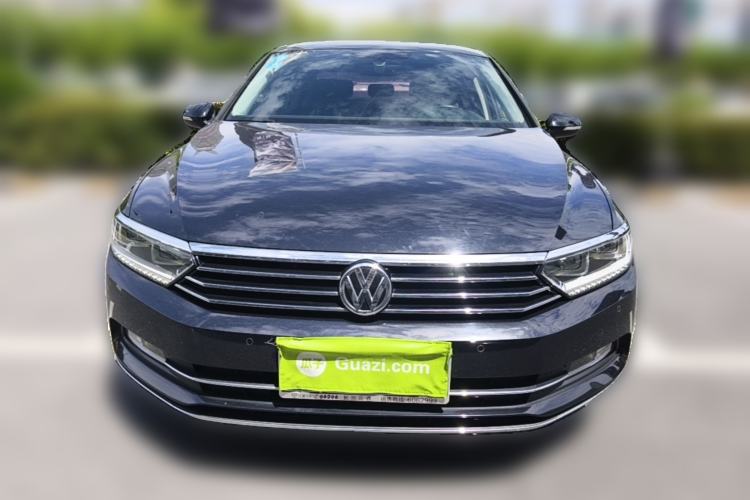 Used Volkswagen Magotan 2017 330TSI DSG Luxury Model Exterior 1